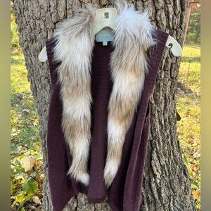⭐️Skies Are Blue Faux Fur Trimmed Sweater Vest in size M